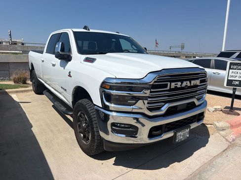 Used 2025 RAM 3500 Laramie AWD/4WD image 5