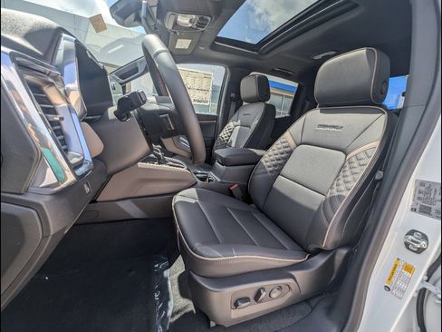 New 2026 GMC Canyon Denali AWD/4WD image 14