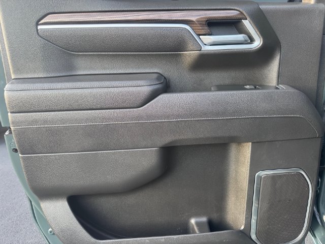 Used 2025 Chevrolet Silverado 1500 LT AWD/4WD image 29