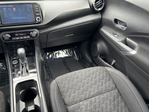 Used 2022 Nissan Kicks SV FWD image 15
