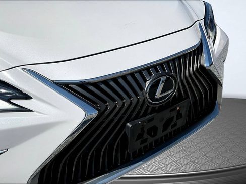 Used 2019 Lexus ES 350 w/ Accessory Package 2 FWD image 31