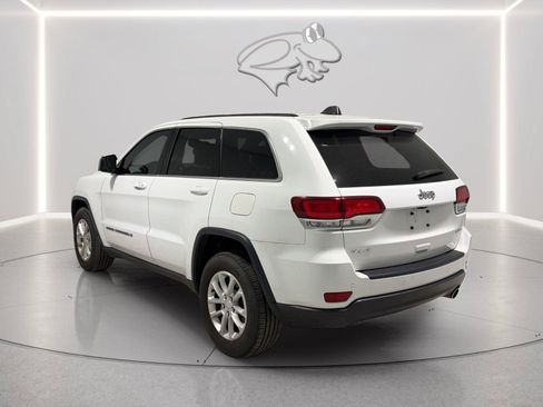 Used 2022 Jeep Grand Cherokee Laredo X AWD/4WD image 3