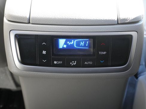 Certified 2019 Toyota Highlander Limited image 27