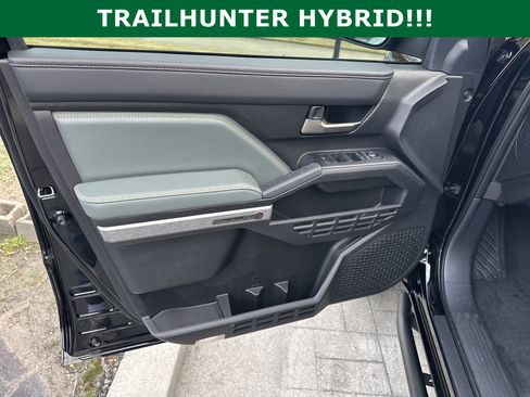 Used 2025 Toyota Tacoma 4x4 Double Cab Hybrid image 7