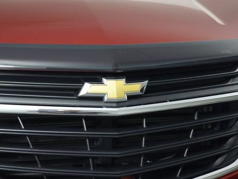 Used 2020 Chevrolet Equinox LT w/ Driver Convenience Package AWD/4WD image 18