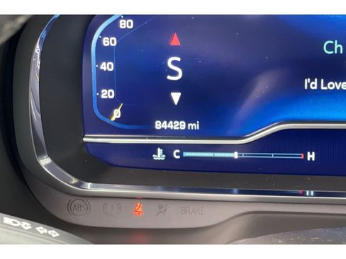 Used 2022 Chevrolet Suburban LT w/ Luxury Package image 41