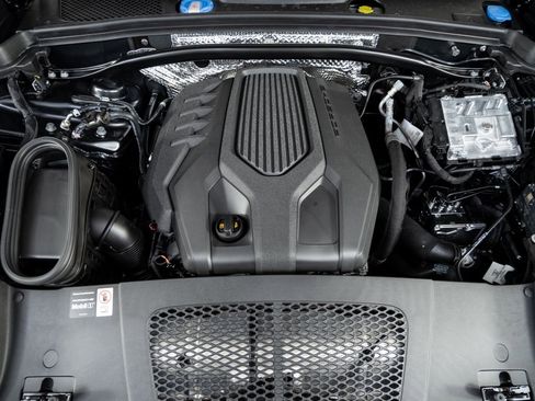 New 2026 Porsche Macan image 35