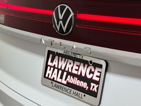 New 2026 Volkswagen Atlas Cross Sport SE image 18