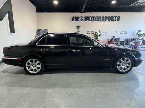 Used 2004 Jaguar XJ8 image 5