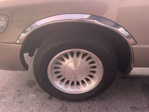 Used 2001 Mercury Grand Marquis LS image 6