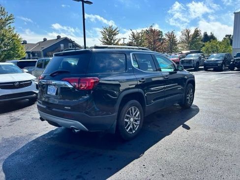 Used 2017 GMC Acadia SLT AWD/4WD image 5