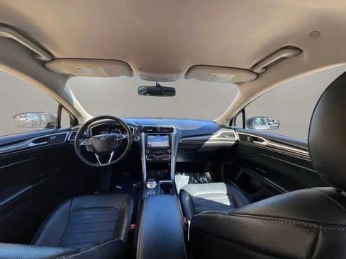 Used 2018 Ford Fusion Energi SE FWD image 15