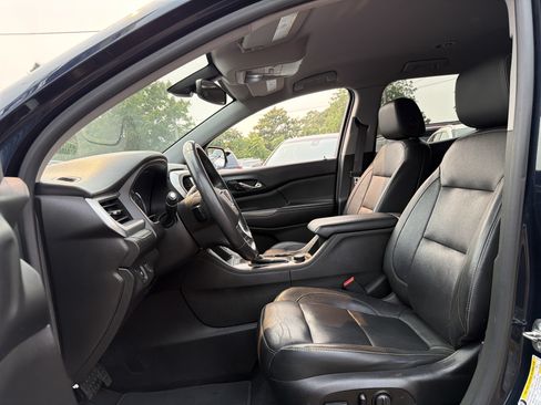 Used 2017 GMC Acadia SLT AWD/4WD image 8