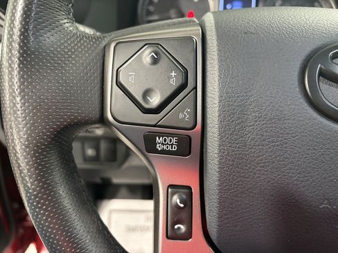 Used 2019 Toyota Tacoma SR5 AWD/4WD image 14