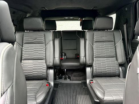 Certified 2025 Cadillac Escalade Sport Platinum w/ LPO, ONYX Package AWD/4WD image 14