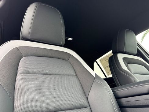 New 2026 Chevrolet Blazer EV LT image 16