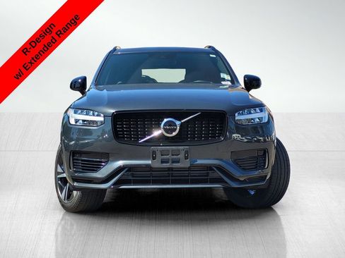 Used 2022 Volvo XC90 T8 R-Design w/ Advanced Package image 2