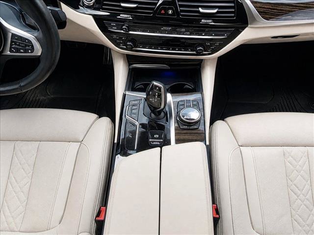 Used 2023 BMW 540i w/ Executive Package RWD image 18