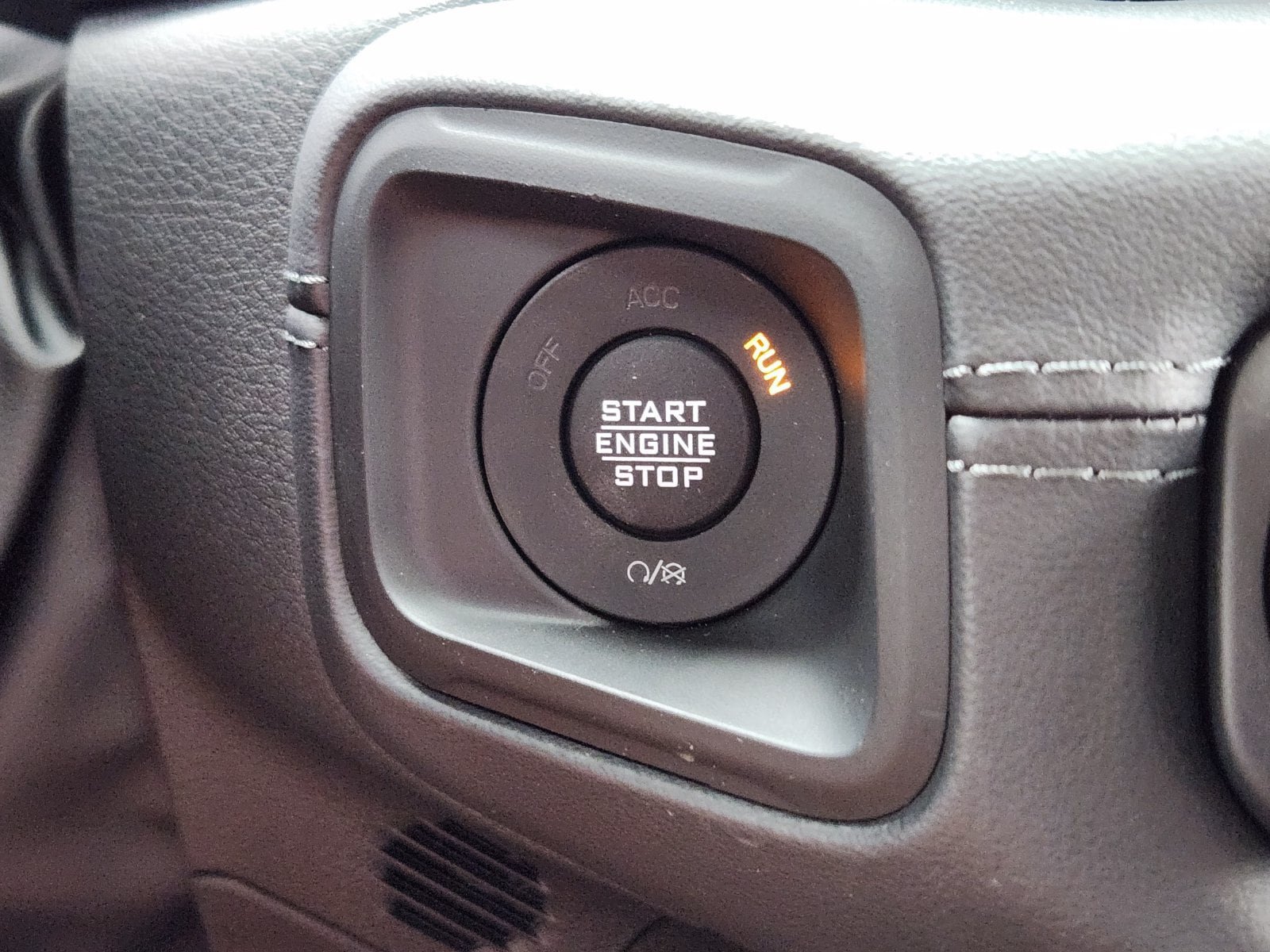 New 2026 Jeep Wrangler Unlimited Sahara AWD/4WD image 29