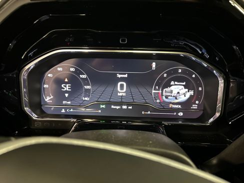 Used 2025 GMC Sierra 2500 SLT w/ SLT Premium Package image 16