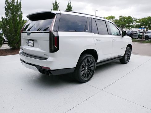 Used 2023 Cadillac Escalade V w/ LPO, ONYX Package AWD/4WD image 10
