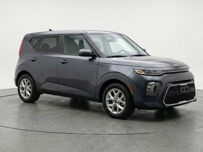 Used 2025 Kia Soul LX w/ LX Technology Package