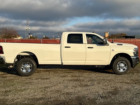 New 2026 RAM 2500 Tradesman image 2