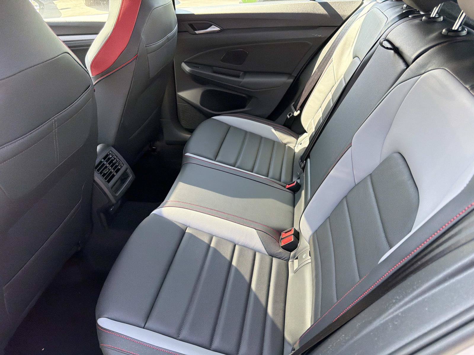 New 2026 Volkswagen GTI SE FWD image 11