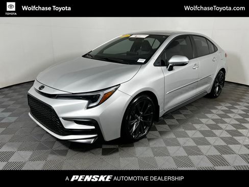 Certified 2025 Toyota Corolla SE image 1