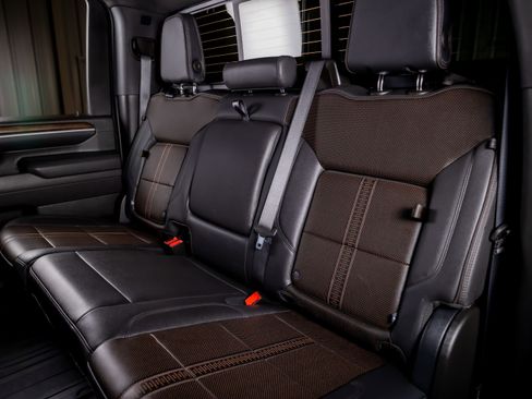 Used 2025 Chevrolet Silverado 2500 High Country w/ High Country Premium Package image 27