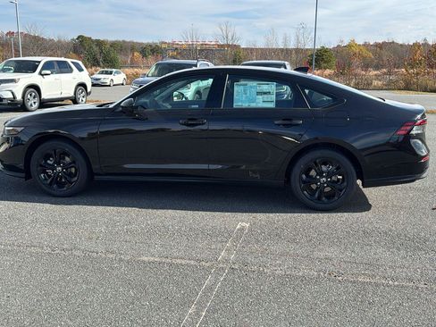New 2025 Honda Accord SE image 11