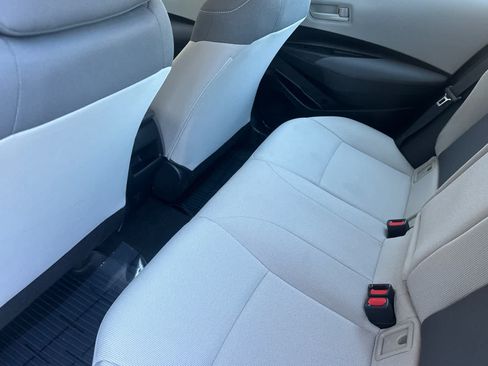 Used 2022 Toyota Corolla LE FWD image 4