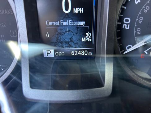 Used 2023 Toyota Tacoma TRD Off-Road w/ Technology Package AWD/4WD image 17