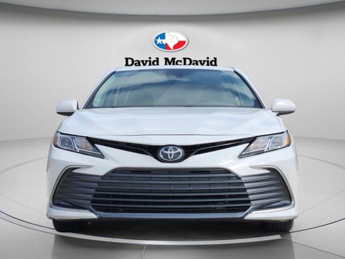 Used 2023 Toyota Camry LE image 8