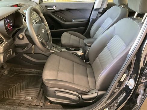 Used 2015 Kia Forte LX w/ Popular Package image 4