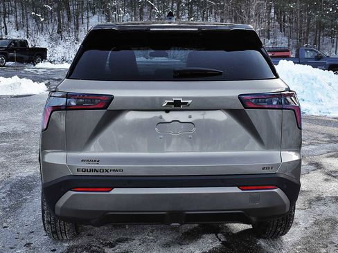 New 2026 Chevrolet Equinox LT image 7