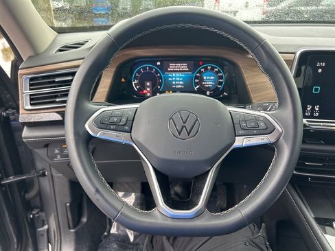 Used 2024 Volkswagen Atlas SE image 14