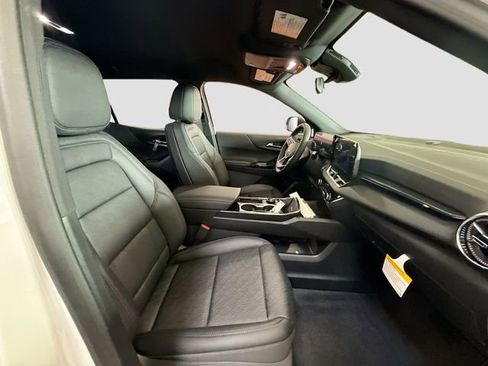 New 2026 Chevrolet Equinox LT w/ Convenience Package II image 28