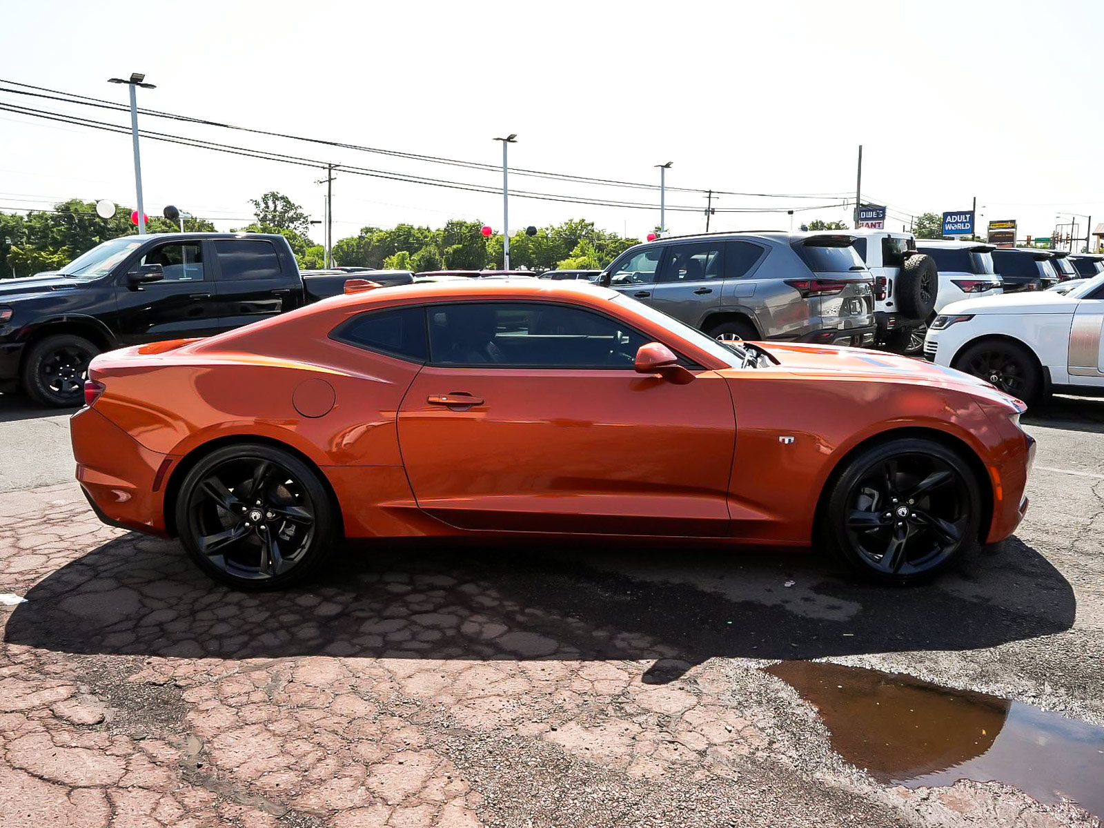 Used 2024 Chevrolet Camaro LT RWD image 7