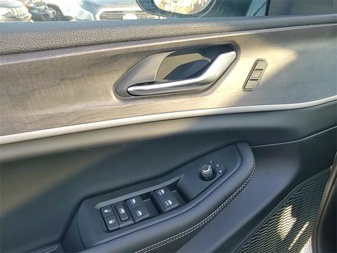 New 2025 Jeep Grand Cherokee Limited w/ MOPAR Finishing Package image 10