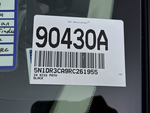 Certified 2024 Nissan Pathfinder SL image 31