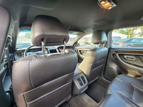 Used 2015 Ford Taurus Limited FWD image 18