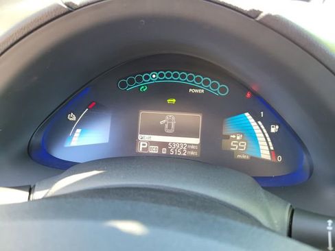 Used 2017 Nissan Leaf SL w/ Premium Package image 18