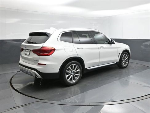 Used 2019 BMW X3 sDrive30i w/ Executive Package image 11