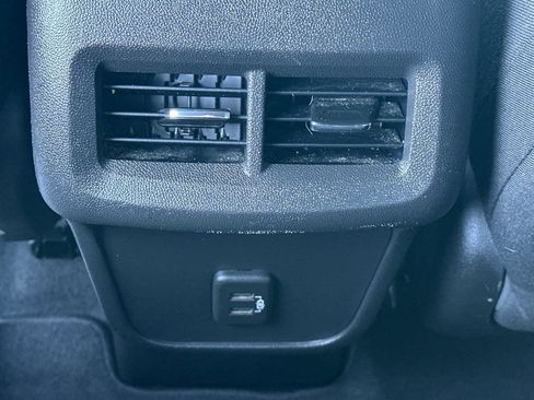 Used 2022 Chevrolet Equinox LT FWD image 13