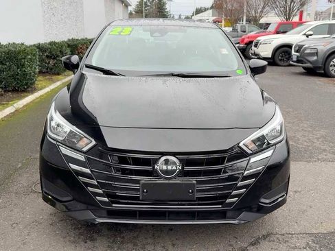 Used 2023 Nissan Versa SV image 4