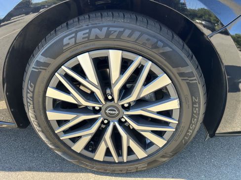 Certified 2025 Nissan Altima 2.5 SV FWD image 12