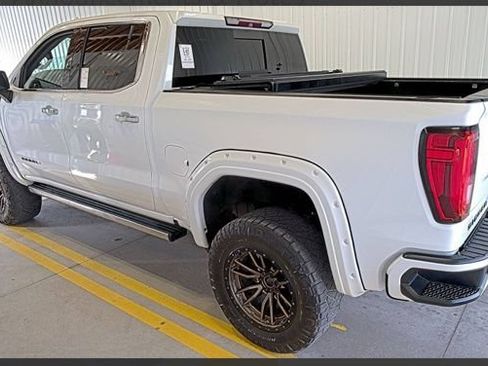 Used 2019 GMC Sierra 1500 Denali w/ Denali Ultimate Package AWD/4WD image 4