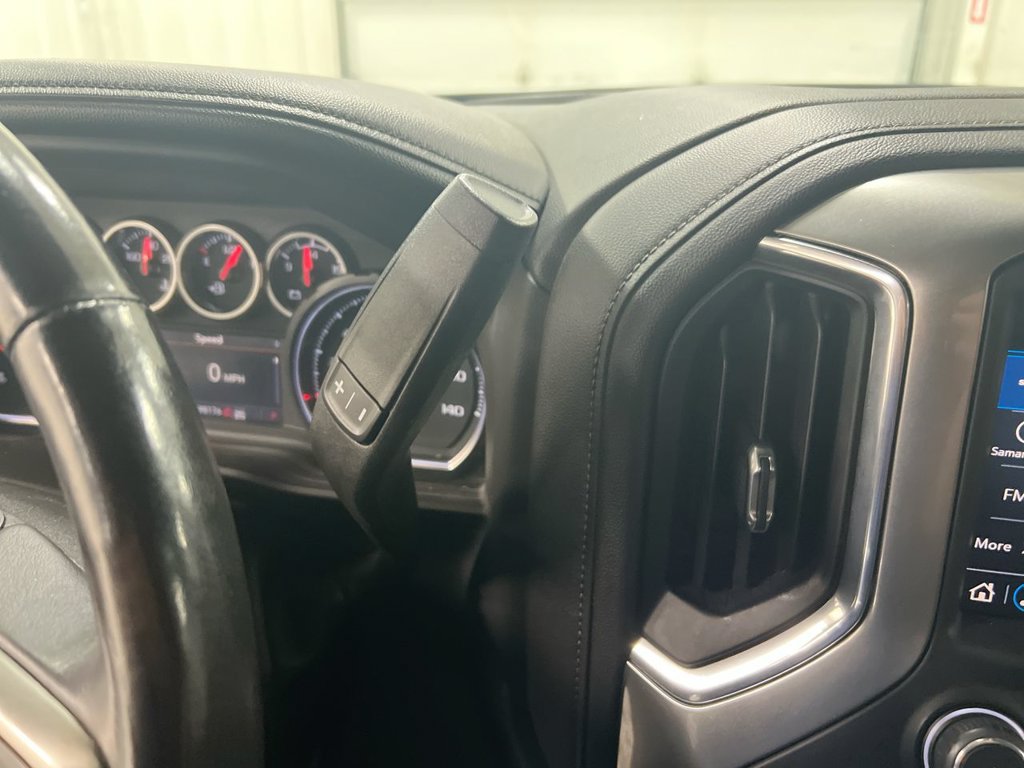 Used 2022 Chevrolet Silverado 1500 LTZ AWD/4WD image 17
