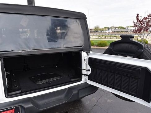 Used 2022 Jeep Wrangler Unlimited Sport AWD/4WD image 23